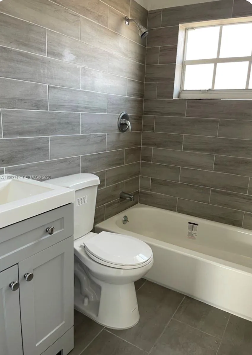 3621 Ne 1st Ter, Oakland Park, Florida 33334, Oakland Park, Florida 33334, ,Residential Income,For Sale,3621 Ne 1st Ter, Oakland Park, Florida 33334,A11863713