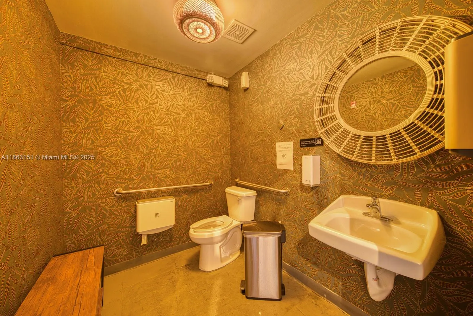 Restaurant For Sale Between Wynwood & Edgewate, Miami, Florida 33132, ,Business Opportunity,For Sale,Restaurant For Sale Between Wynwood & Edgewate,A11863151