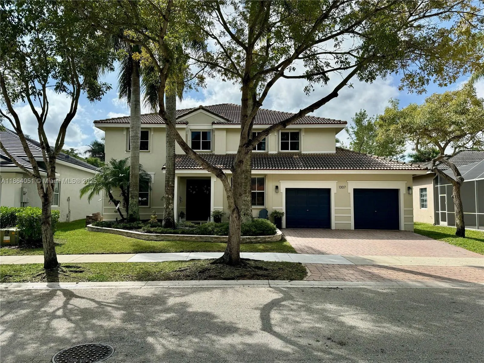 1307 Peregrine Way, Weston, Florida 33327, Weston, Florida 33327, 6 Bedrooms Bedrooms, ,4 BathroomsBathrooms,Residential,For Sale,1307 Peregrine Way, Weston, Florida 33327,A11864051