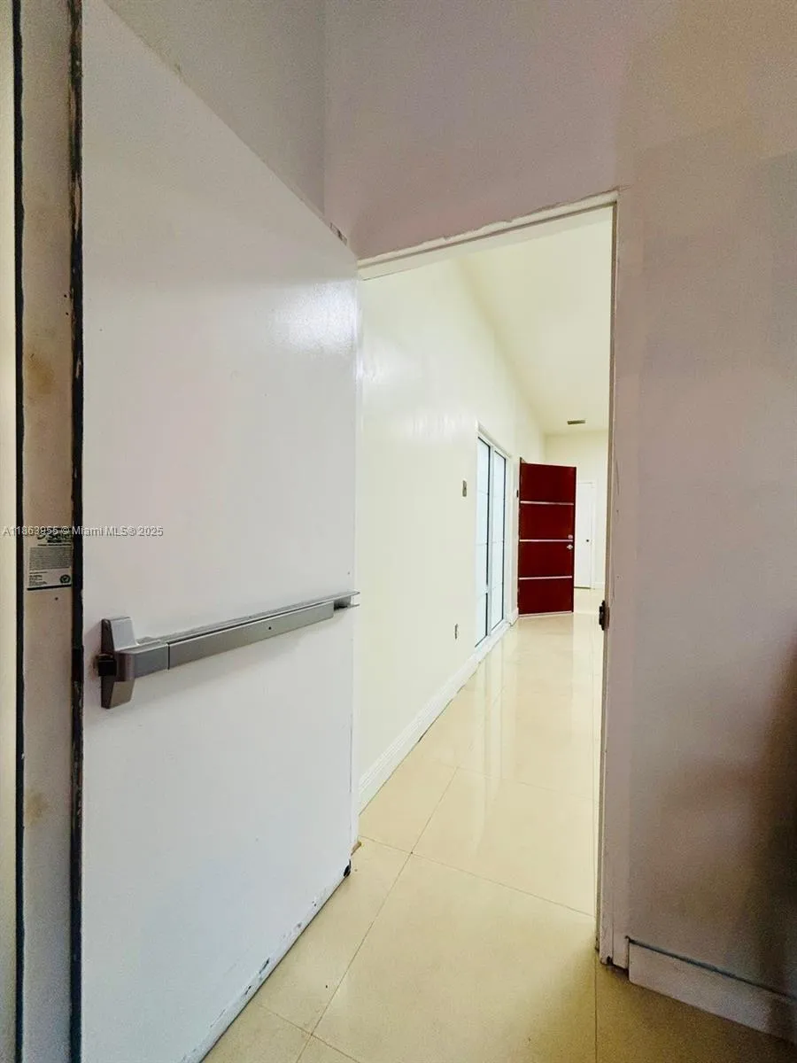 6545 Nw 169th St, Hialeah, Florida 33015, Hialeah, Florida 33015, ,Commercial Lease,For Rent,6545 Nw 169th St, Hialeah, Florida 33015,A11863955