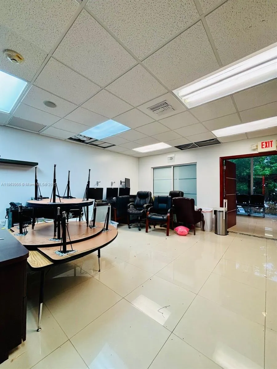 6545 Nw 169th St, Hialeah, Florida 33015, Hialeah, Florida 33015, ,Commercial Lease,For Rent,6545 Nw 169th St, Hialeah, Florida 33015,A11863955