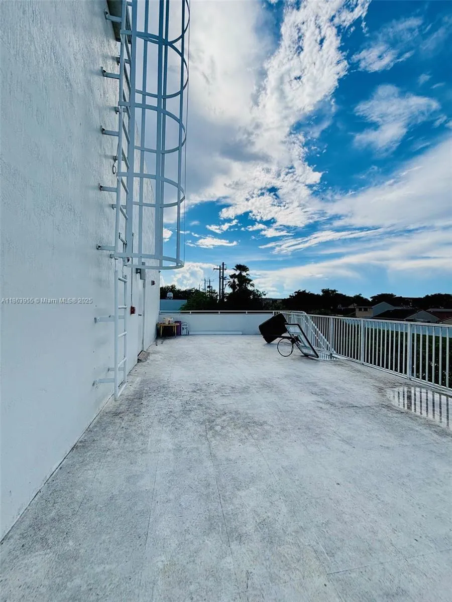 6545 Nw 169th St, Hialeah, Florida 33015, Hialeah, Florida 33015, ,Commercial Lease,For Rent,6545 Nw 169th St, Hialeah, Florida 33015,A11863955