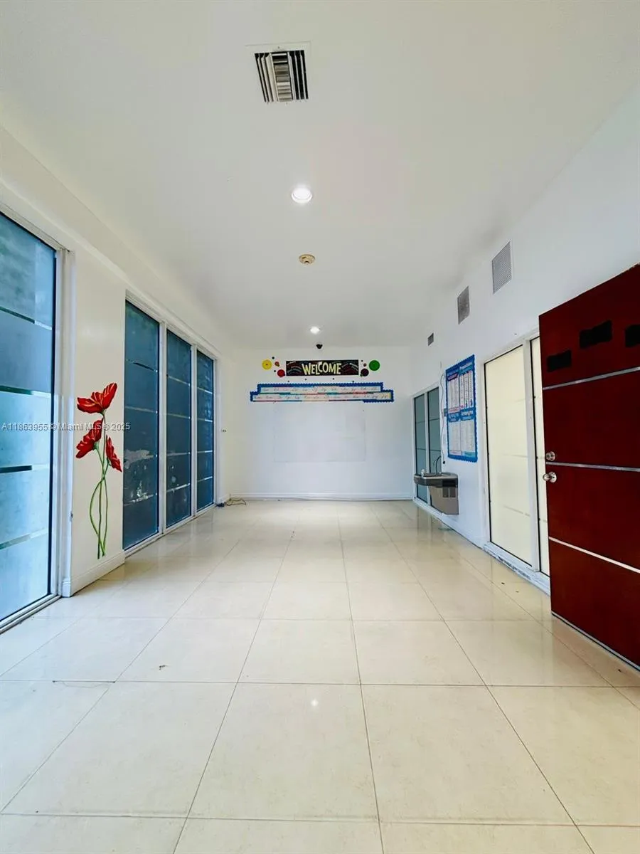 6545 Nw 169th St, Hialeah, Florida 33015, Hialeah, Florida 33015, ,Commercial Lease,For Rent,6545 Nw 169th St, Hialeah, Florida 33015,A11863955