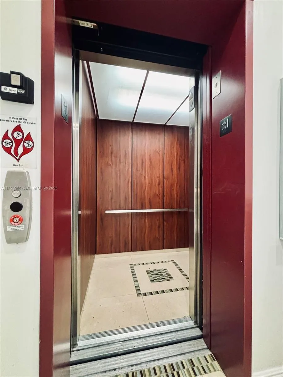 6545 Nw 169th St, Hialeah, Florida 33015, Hialeah, Florida 33015, ,Commercial Lease,For Rent,6545 Nw 169th St, Hialeah, Florida 33015,A11863955