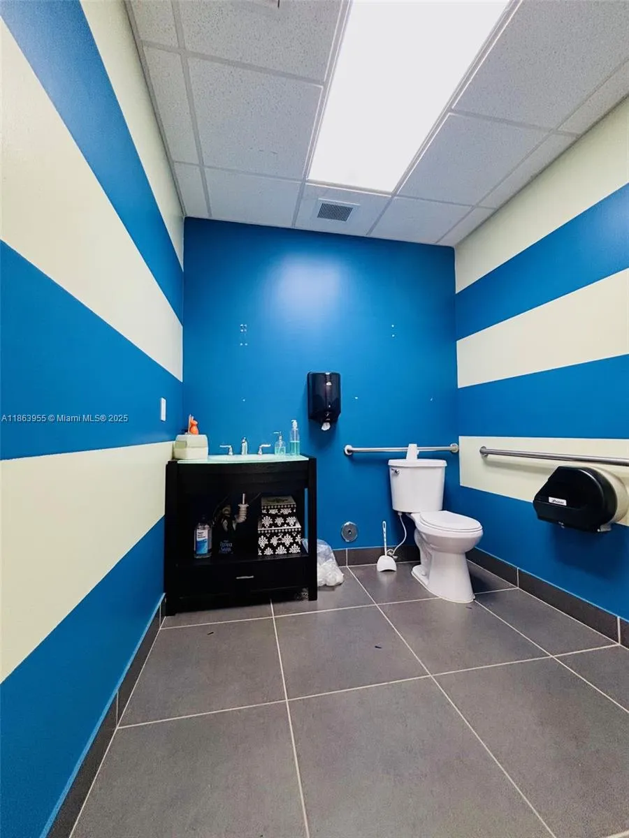 6545 Nw 169th St, Hialeah, Florida 33015, Hialeah, Florida 33015, ,Commercial Lease,For Rent,6545 Nw 169th St, Hialeah, Florida 33015,A11863955