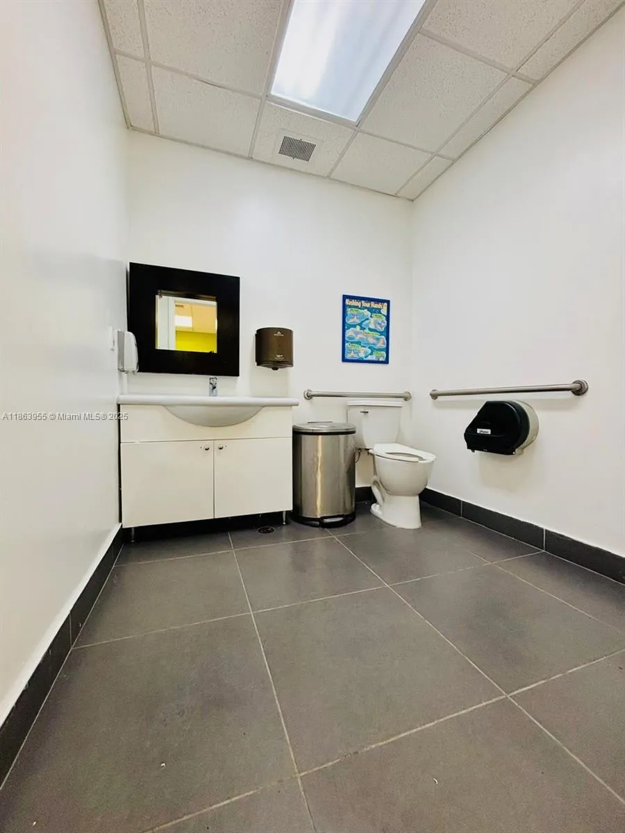 6545 Nw 169th St, Hialeah, Florida 33015, Hialeah, Florida 33015, ,Commercial Lease,For Rent,6545 Nw 169th St, Hialeah, Florida 33015,A11863955