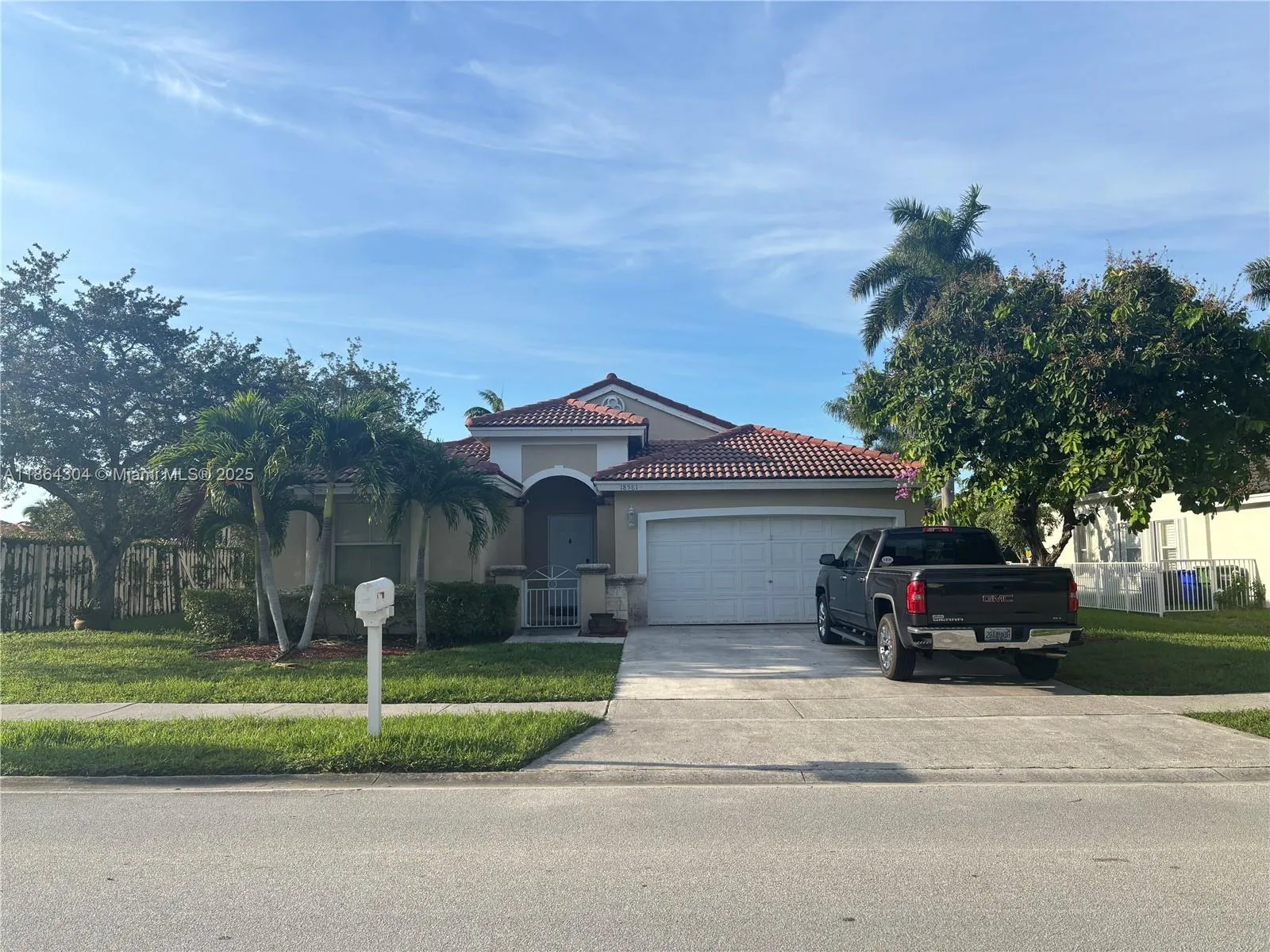 18581 Nw 23rd St, Pembroke Pines, Florida 33029, Pembroke Pines, Florida 33029, 3 Bedrooms Bedrooms, ,2 BathroomsBathrooms,Residential,For Sale,18581 Nw 23rd St, Pembroke Pines, Florida 33029,A11864304