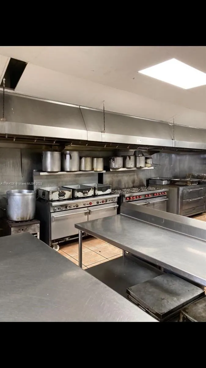468 E 25th St, Hialeah, Florida 33013, Hialeah, Florida 33013, ,Commercial Sale,For Sale,468 E 25th St, Hialeah, Florida 33013,A11864326
