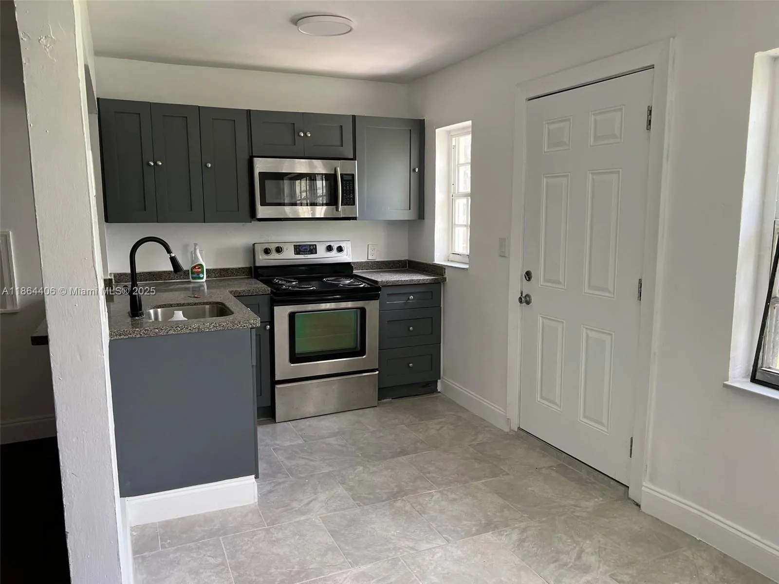 802 S 24th Ave, Hollywood, Florida 33020, Hollywood, Florida 33020, 4 Bedrooms Bedrooms, ,2 BathroomsBathrooms,Residential,For Sale,802 S 24th Ave, Hollywood, Florida 33020,A11864406