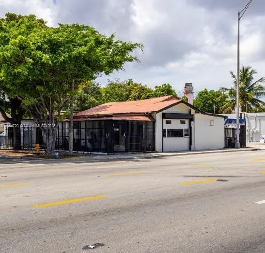 3002 Nw 7th Ave, Miami, Florida 33127, Miami, Florida 33127, ,Commercial Sale,For Sale,3002 Nw 7th Ave, Miami, Florida 33127,A11864720