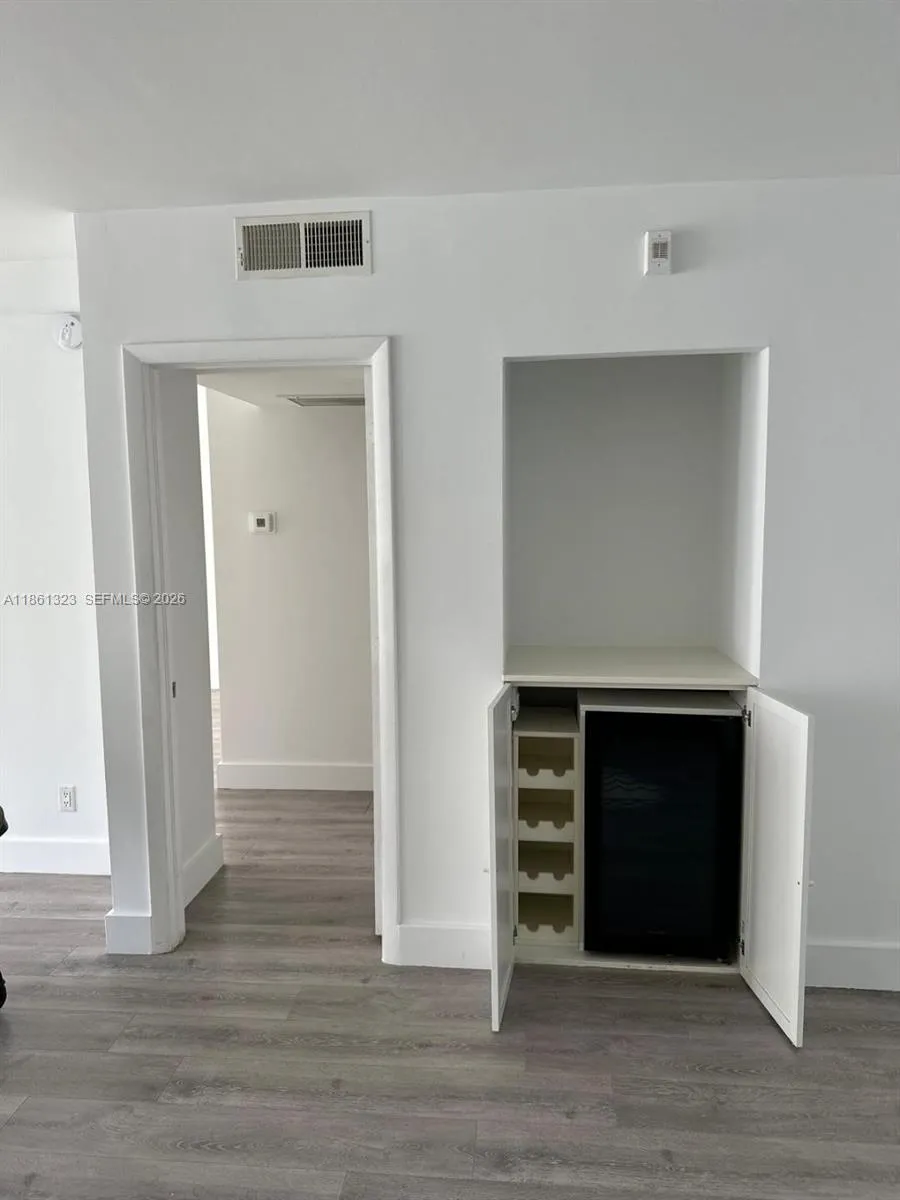 5600 Collins Ave 11w, Miami Beach, Florida 33140, Miami Beach, Florida 33140, 2 Bedrooms Bedrooms, ,2 BathroomsBathrooms,Residential,For Sale,5600 Collins Ave 11w, Miami Beach, Florida 33140,A11861323