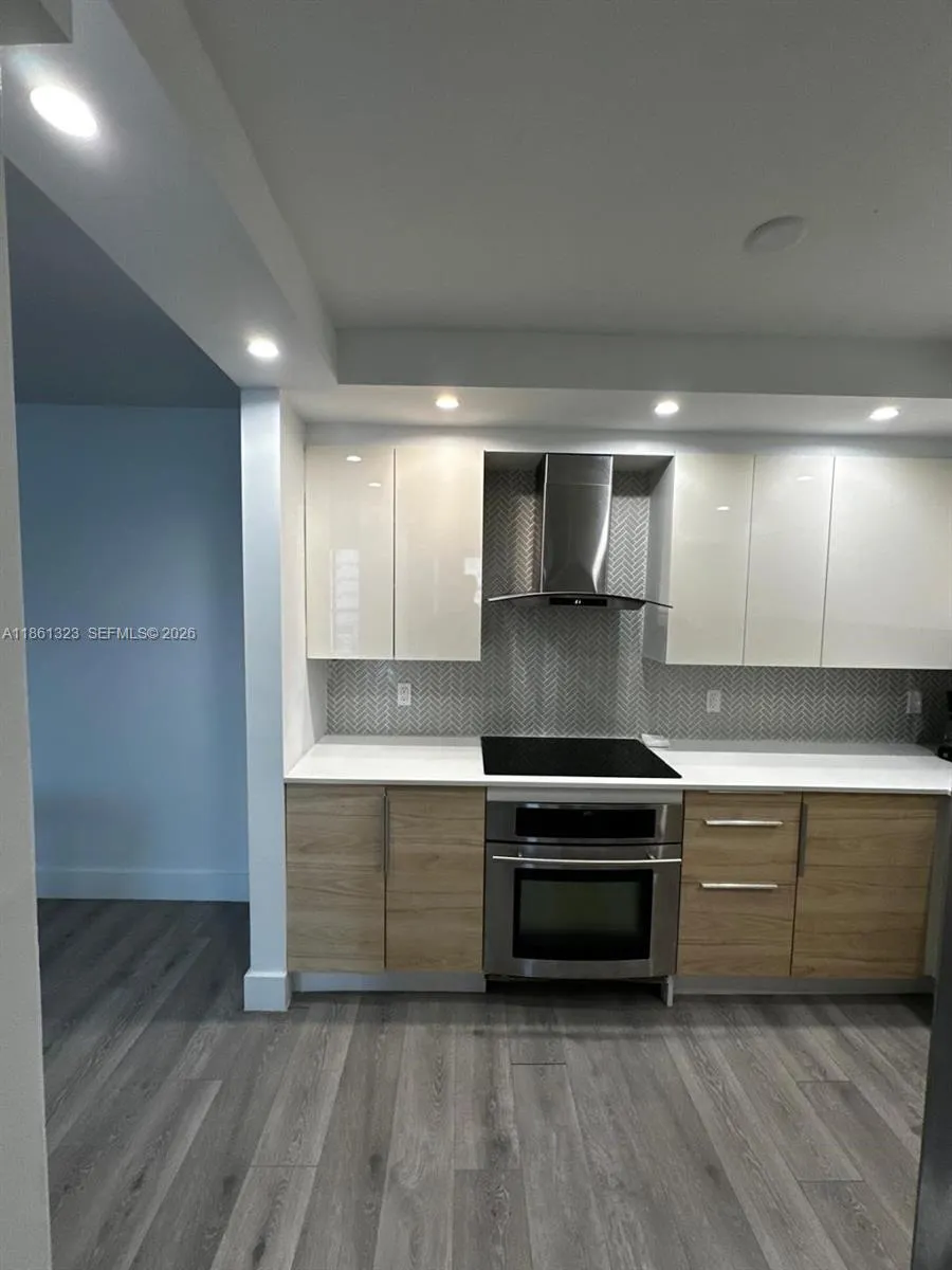 5600 Collins Ave 11w, Miami Beach, Florida 33140, Miami Beach, Florida 33140, 2 Bedrooms Bedrooms, ,2 BathroomsBathrooms,Residential,For Sale,5600 Collins Ave 11w, Miami Beach, Florida 33140,A11861323