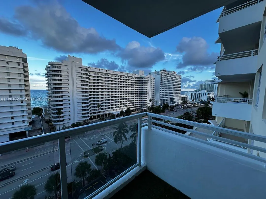 5600 Collins Ave 11w, Miami Beach, Florida 33140, Miami Beach, Florida 33140, 2 Bedrooms Bedrooms, ,2 BathroomsBathrooms,Residential,For Sale,5600 Collins Ave 11w, Miami Beach, Florida 33140,A11861323