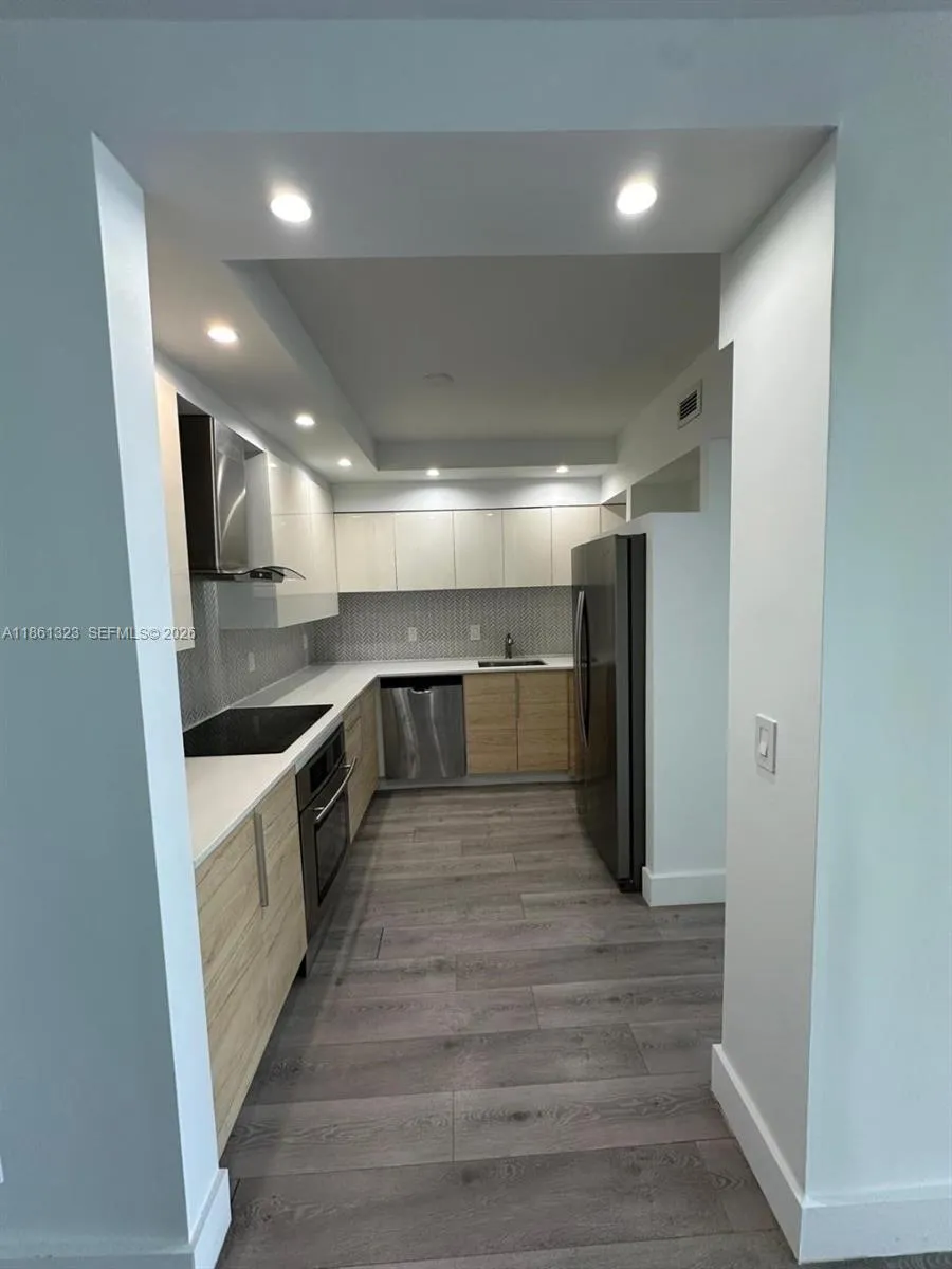 5600 Collins Ave 11w, Miami Beach, Florida 33140, Miami Beach, Florida 33140, 2 Bedrooms Bedrooms, ,2 BathroomsBathrooms,Residential,For Sale,5600 Collins Ave 11w, Miami Beach, Florida 33140,A11861323