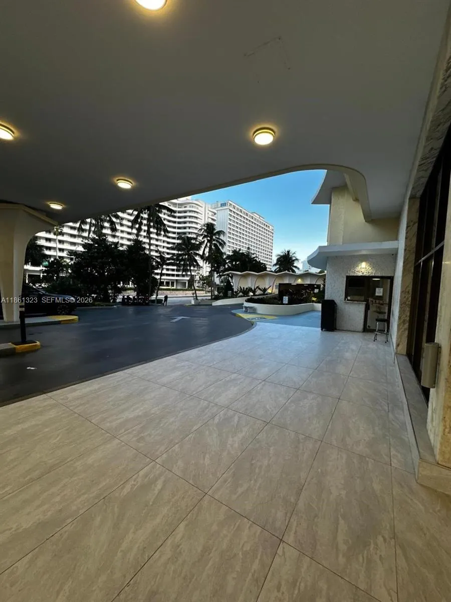 5600 Collins Ave 11w, Miami Beach, Florida 33140, Miami Beach, Florida 33140, 2 Bedrooms Bedrooms, ,2 BathroomsBathrooms,Residential,For Sale,5600 Collins Ave 11w, Miami Beach, Florida 33140,A11861323