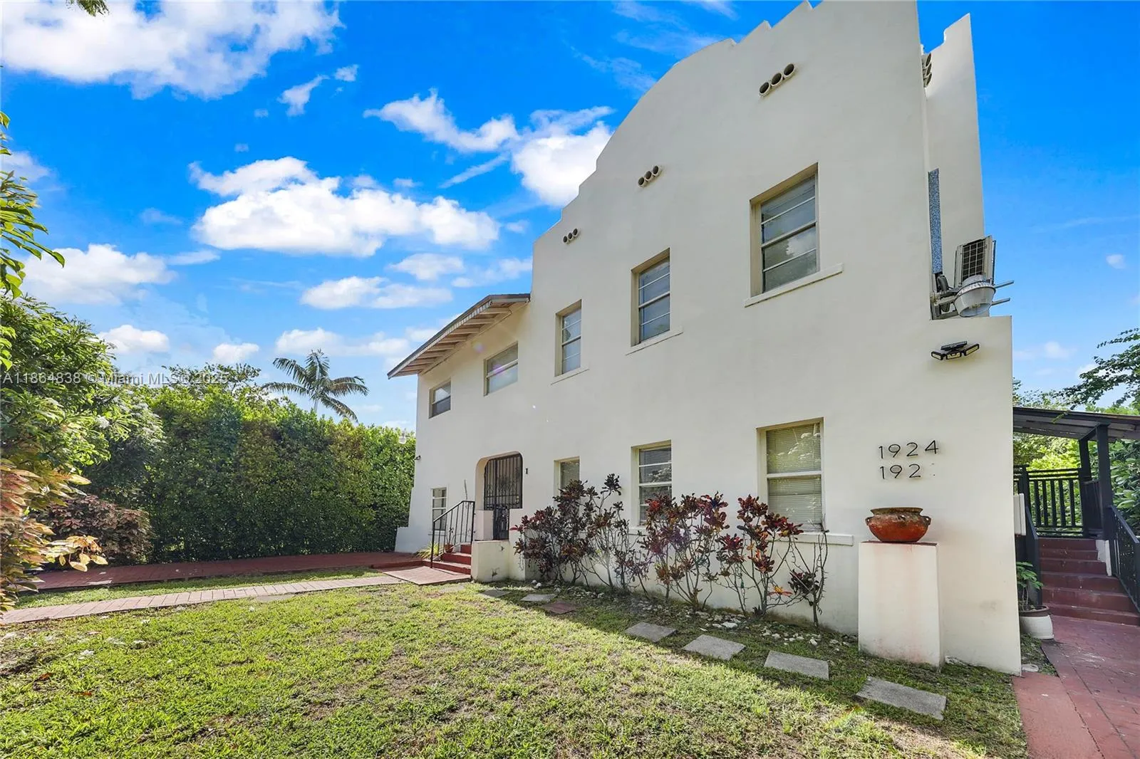 1924 Sw 9th St, Miami, Florida 33135, Miami, Florida 33135, ,Residential Income,For Sale,1924 Sw 9th St, Miami, Florida 33135,A11864838