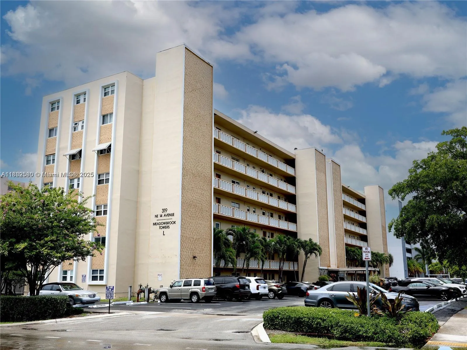 319 Ne 14th Ave 505, Hallandale Beach, Florida 330, Hallandale Beach, Florida 33009, 1 Bedroom Bedrooms, ,1 BathroomBathrooms,Residential,For Sale,319 Ne 14th Ave 505, Hallandale Beach, Florida 330,A11862580 319 Ne 14th Ave 505, Hallandale Beach, Florida 330, Hallandale Beach, Florida 33009, 1 Bedroom Bedrooms, ,1 BathroomBathrooms,Residential,For Sale,319 Ne 14th Ave 505, Hallandale Beach, Florida 330,A11862580