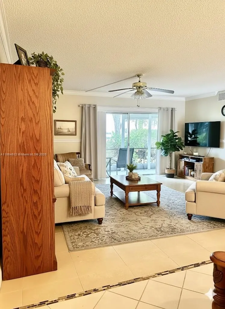 111 S Hollybrook Dr 107, Pembroke Pines, Florida 3, Pembroke Pines, Florida 33025, 2 Bedrooms Bedrooms, 4 Rooms Rooms,2 BathroomsBathrooms,Residential,For Sale,111 S Hollybrook Dr 107, Pembroke Pines, Florida 3,A11864612