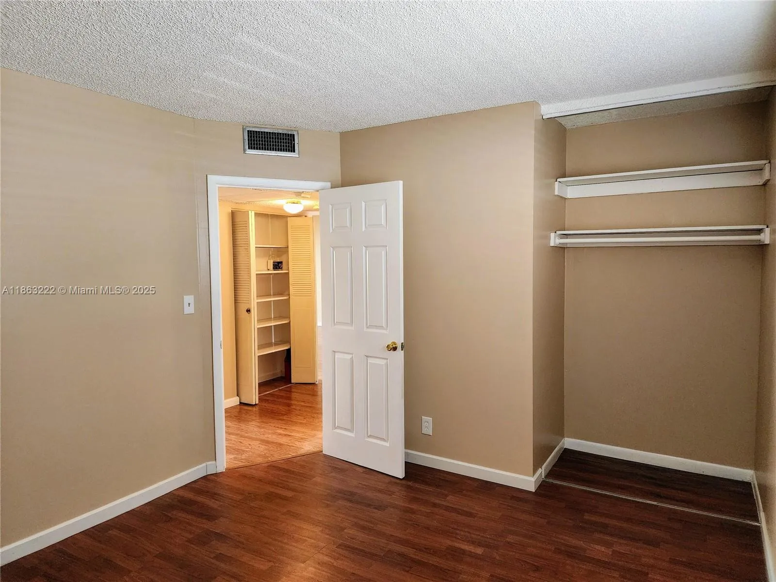 5071 W Oakland Park Blvd 103, Lauderdale Lakes, Fl, Lauderdale Lakes, Florida 33313, 2 Bedrooms Bedrooms, ,2 BathroomsBathrooms,Residential,For Sale,5071 W Oakland Park Blvd 103, Lauderdale Lakes, Fl,A11863222