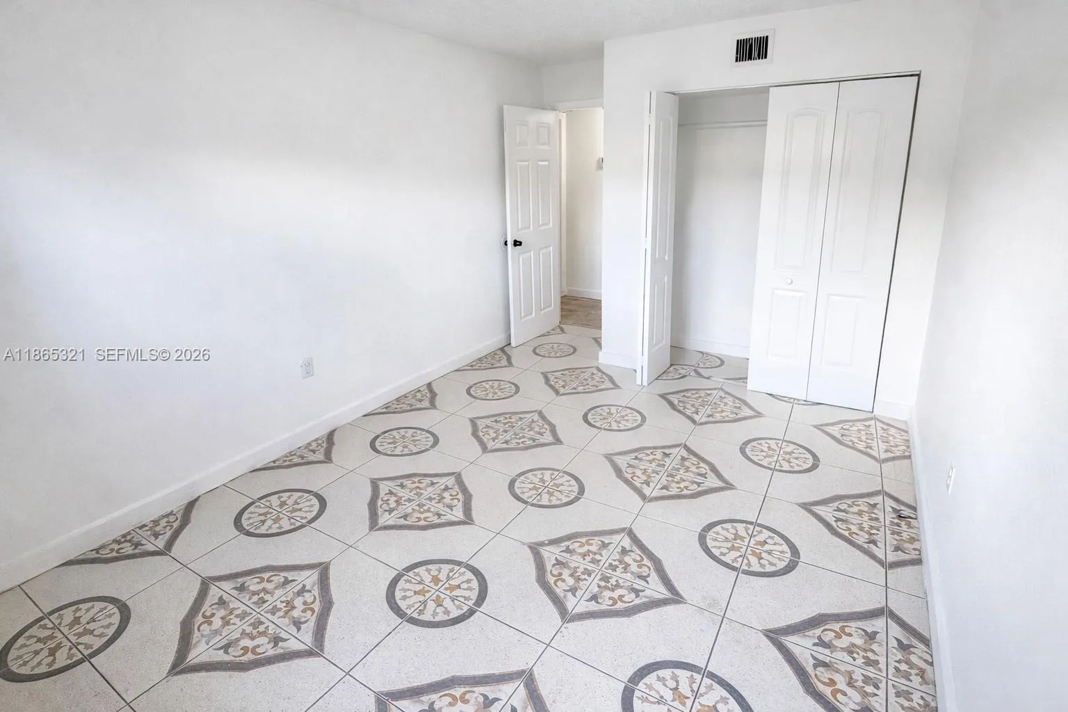 3700 Nw 21st St 109, Lauderdale Lakes, Florida 333, Lauderdale Lakes, Florida 33311, 2 Bedrooms Bedrooms, ,2 BathroomsBathrooms,Residential,For Sale,3700 Nw 21st St 109, Lauderdale Lakes, Florida 333,A11865321