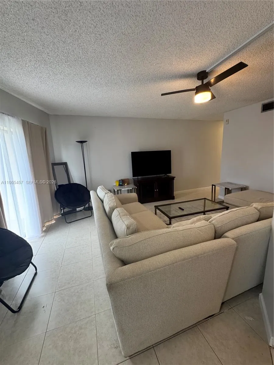 1967 S Ocean Blvd 315-c, Lauderdale By The Sea, Fl, Lauderdale By The Sea, Florida 33062, 1 Bedroom Bedrooms, ,1 BathroomBathrooms,Residential Lease,For Rent,1967 S Ocean Blvd 315-c, Lauderdale By The Sea, Fl,A11865457