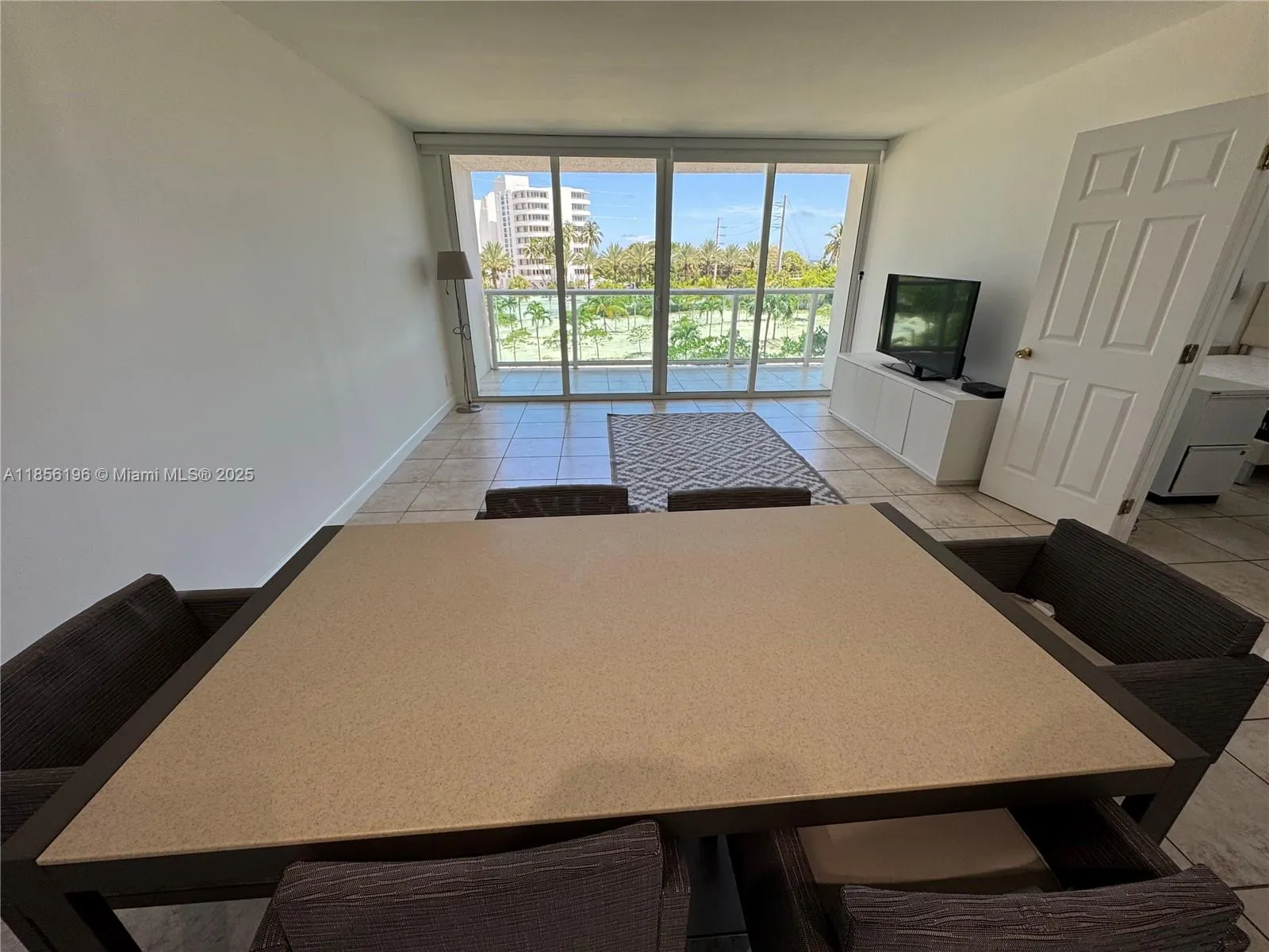 100 Bayview Dr 309, Sunny Isles Beach, Florida 331, Sunny Isles Beach, Florida 33160, 1 Bedroom Bedrooms, ,1 BathroomBathrooms,Residential,For Sale,100 Bayview Dr 309, Sunny Isles Beach, Florida 331,A11856196