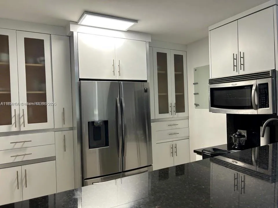 100 Bayview Dr 309, Sunny Isles Beach, Florida 331, Sunny Isles Beach, Florida 33160, 1 Bedroom Bedrooms, ,1 BathroomBathrooms,Residential,For Sale,100 Bayview Dr 309, Sunny Isles Beach, Florida 331,A11856196