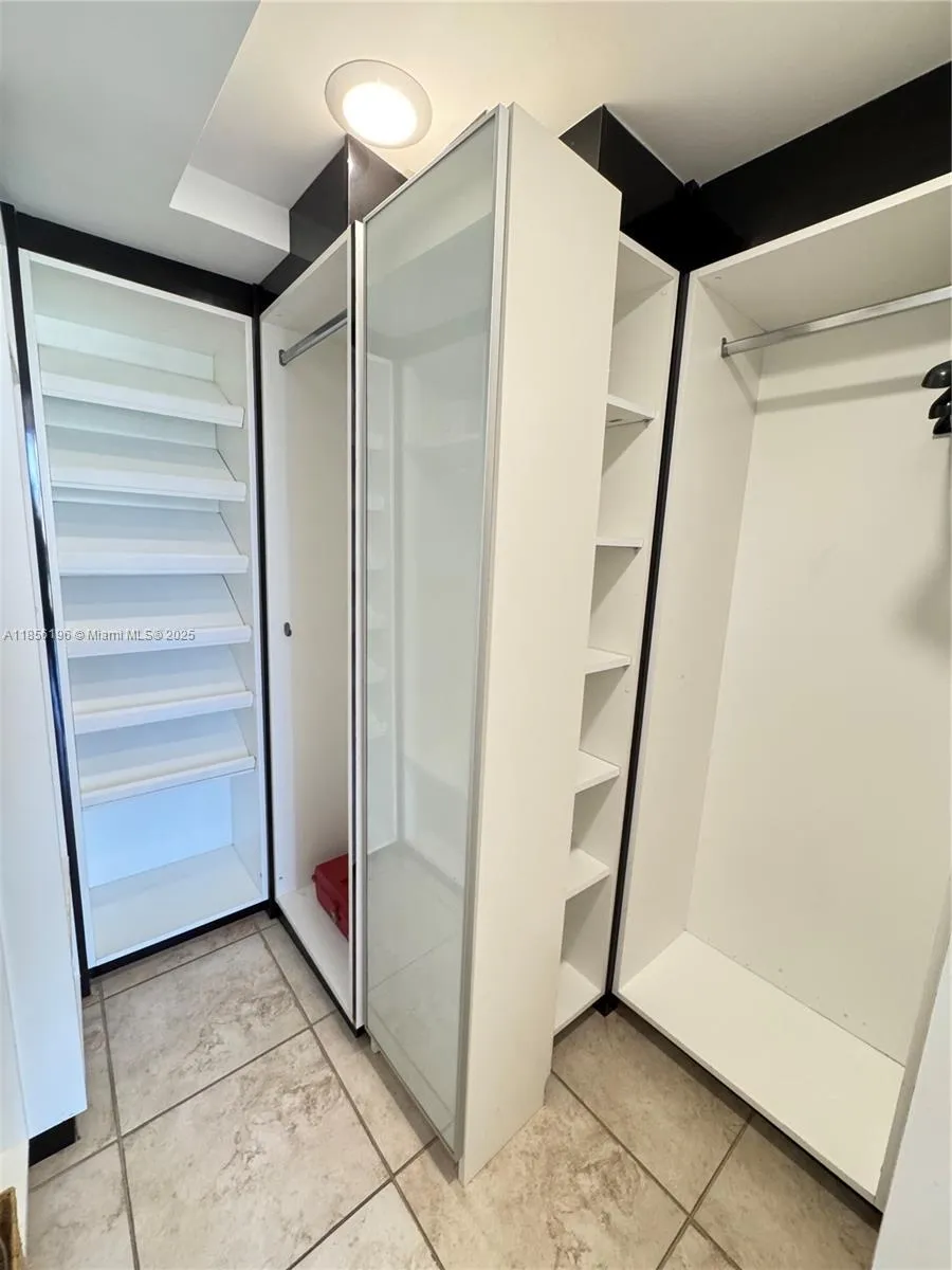 100 Bayview Dr 309, Sunny Isles Beach, Florida 331, Sunny Isles Beach, Florida 33160, 1 Bedroom Bedrooms, ,1 BathroomBathrooms,Residential,For Sale,100 Bayview Dr 309, Sunny Isles Beach, Florida 331,A11856196