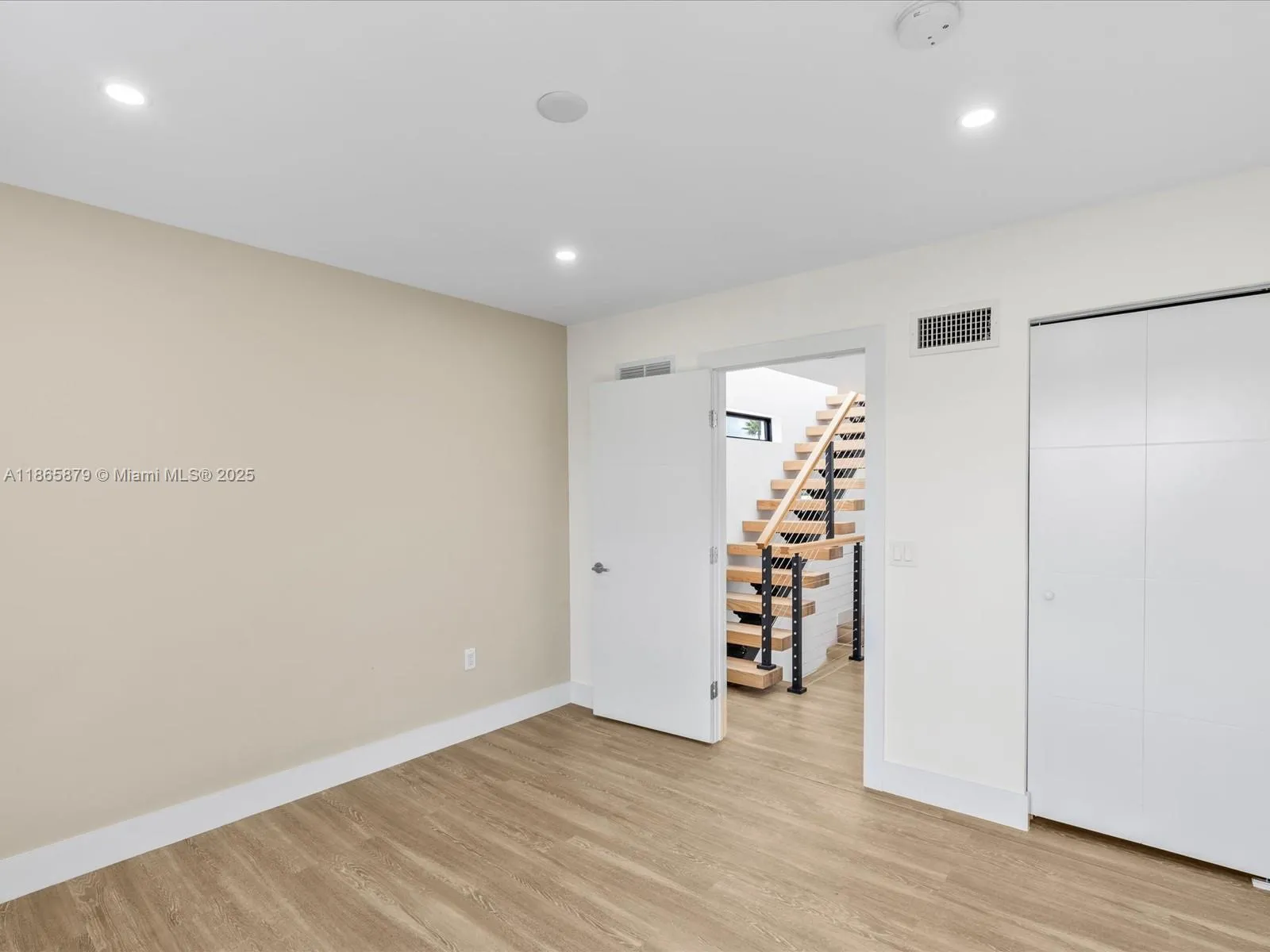 1134 71st St, Miami Beach, Florida 33141, Miami Beach, Florida 33141, ,Residential Income,For Sale,1134 71st St, Miami Beach, Florida 33141,A11865879