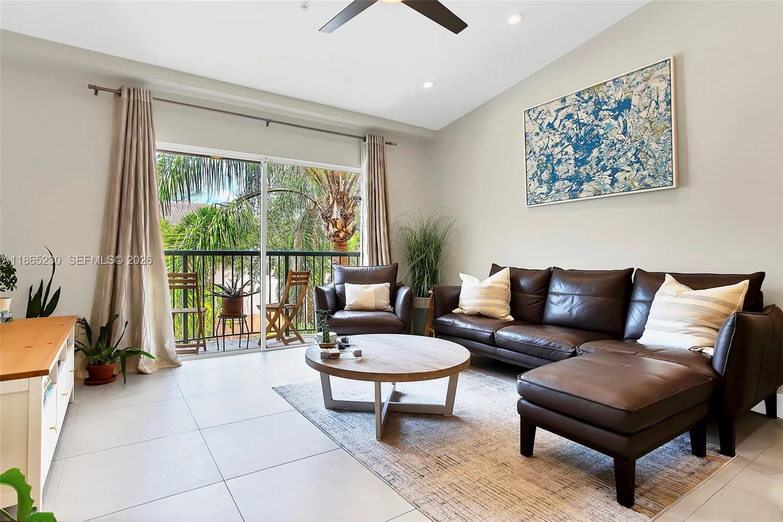 2009 Se 10th Ave 322, Fort Lauderdale, Florida 333, Fort Lauderdale, Florida 33316, 2 Bedrooms Bedrooms, ,2 BathroomsBathrooms,Residential,For Sale,2009 Se 10th Ave 322, Fort Lauderdale, Florida 333,A11865230