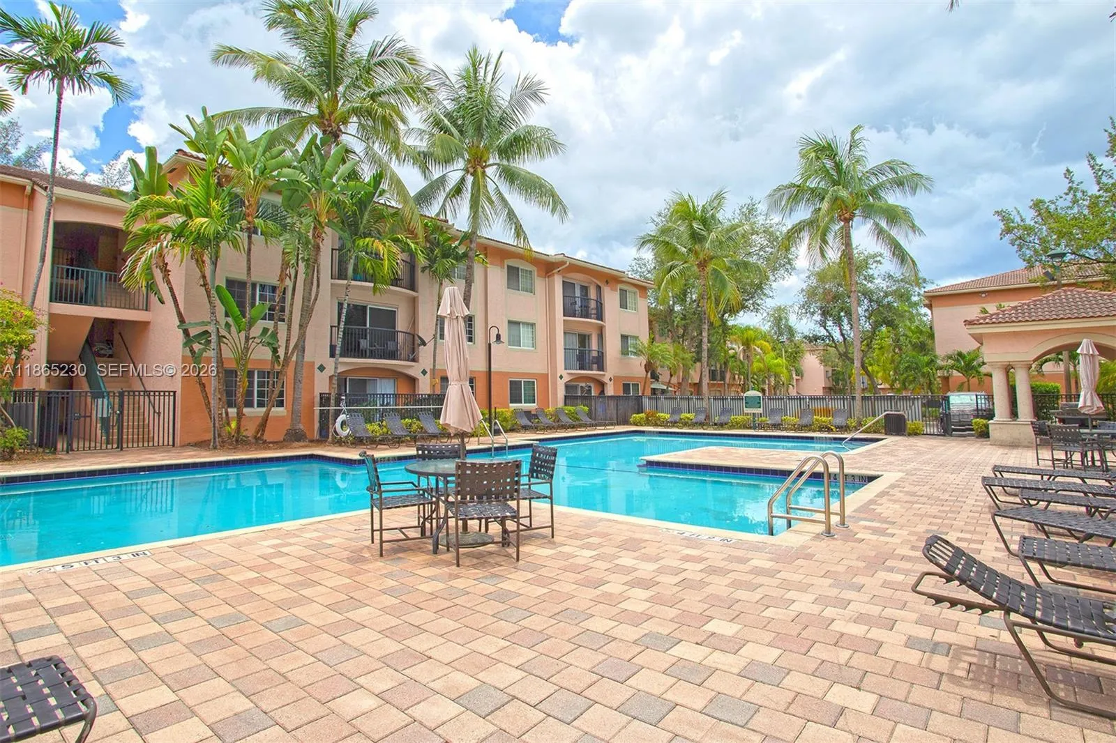 2009 Se 10th Ave 322, Fort Lauderdale, Florida 333, Fort Lauderdale, Florida 33316, 2 Bedrooms Bedrooms, ,2 BathroomsBathrooms,Residential,For Sale,2009 Se 10th Ave 322, Fort Lauderdale, Florida 333,A11865230