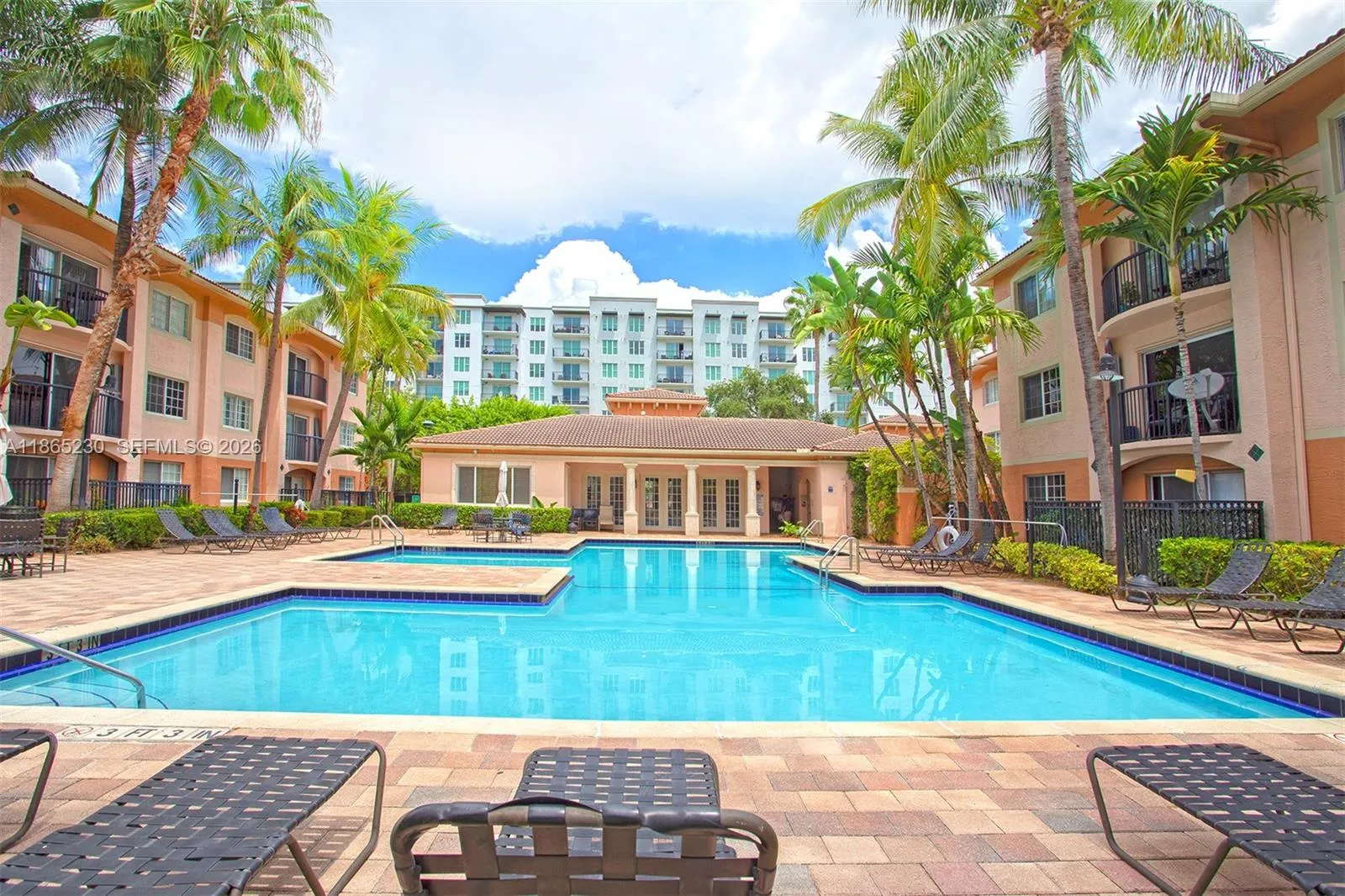 2009 Se 10th Ave 322, Fort Lauderdale, Florida 333, Fort Lauderdale, Florida 33316, 2 Bedrooms Bedrooms, ,2 BathroomsBathrooms,Residential,For Sale,2009 Se 10th Ave 322, Fort Lauderdale, Florida 333,A11865230