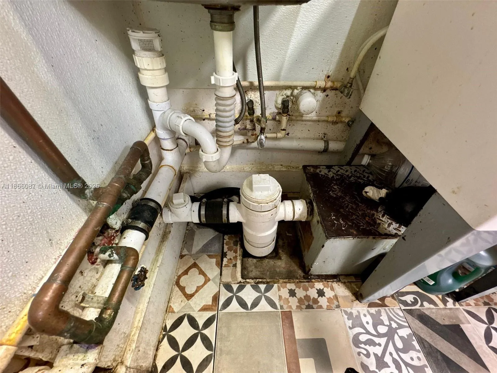 Asian Restaurant With Terrace For Sale Near Dadela, Kendall, Florida 33156, ,Business Opportunity,For Sale,Asian Restaurant With Terrace For Sale Near Dadela,A11866087