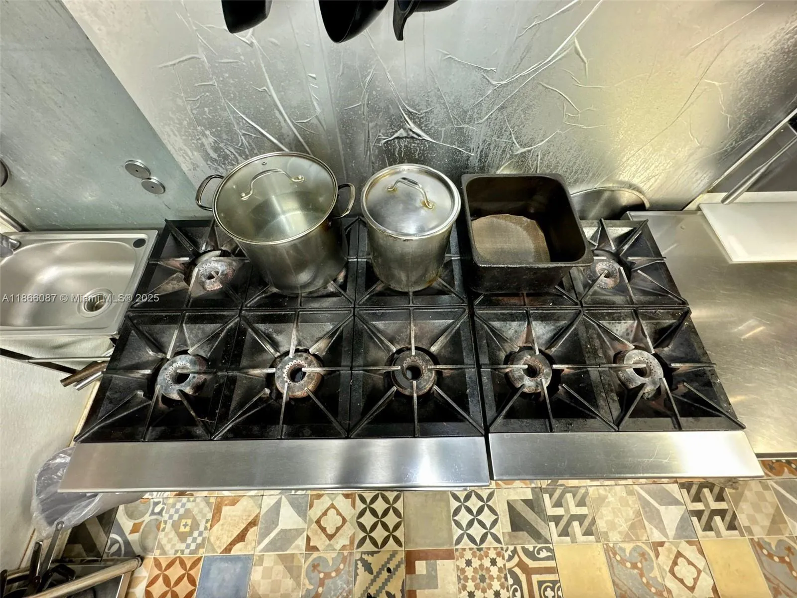 Asian Restaurant With Terrace For Sale Near Dadela, Kendall, Florida 33156, ,Business Opportunity,For Sale,Asian Restaurant With Terrace For Sale Near Dadela,A11866087