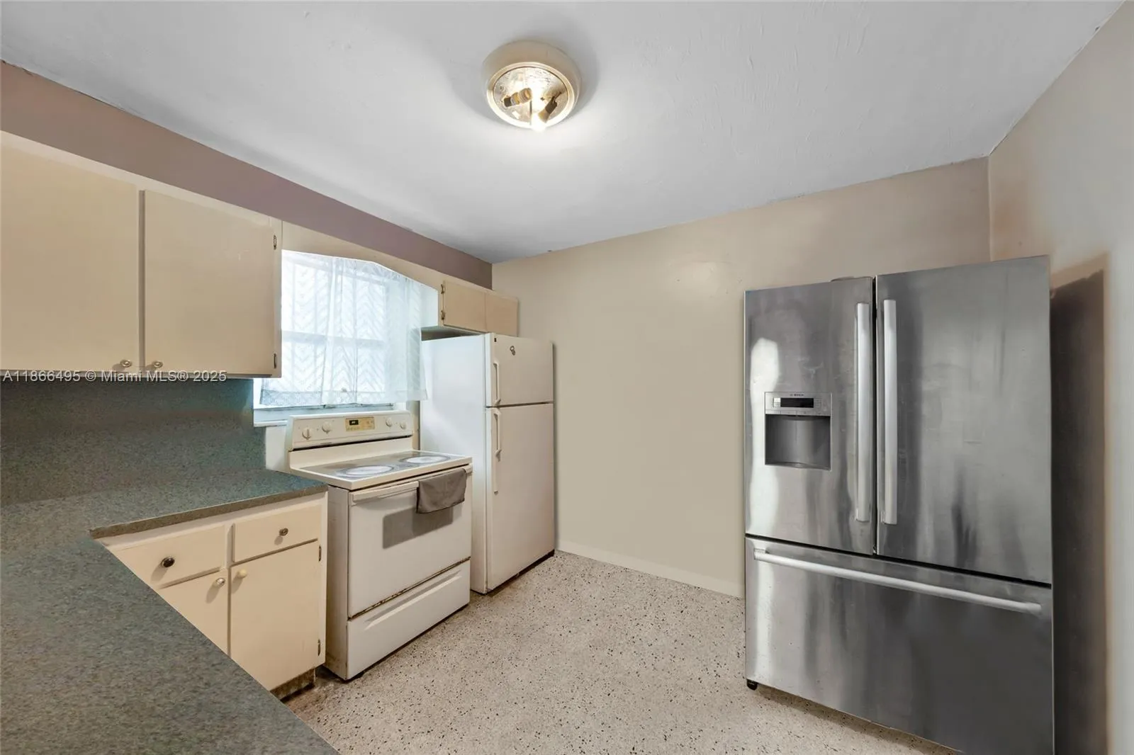 327 Sw 13th Ave, Miami, Florida 33135, Miami, Florida 33135, ,Residential Income,For Sale,327 Sw 13th Ave, Miami, Florida 33135,A11866495