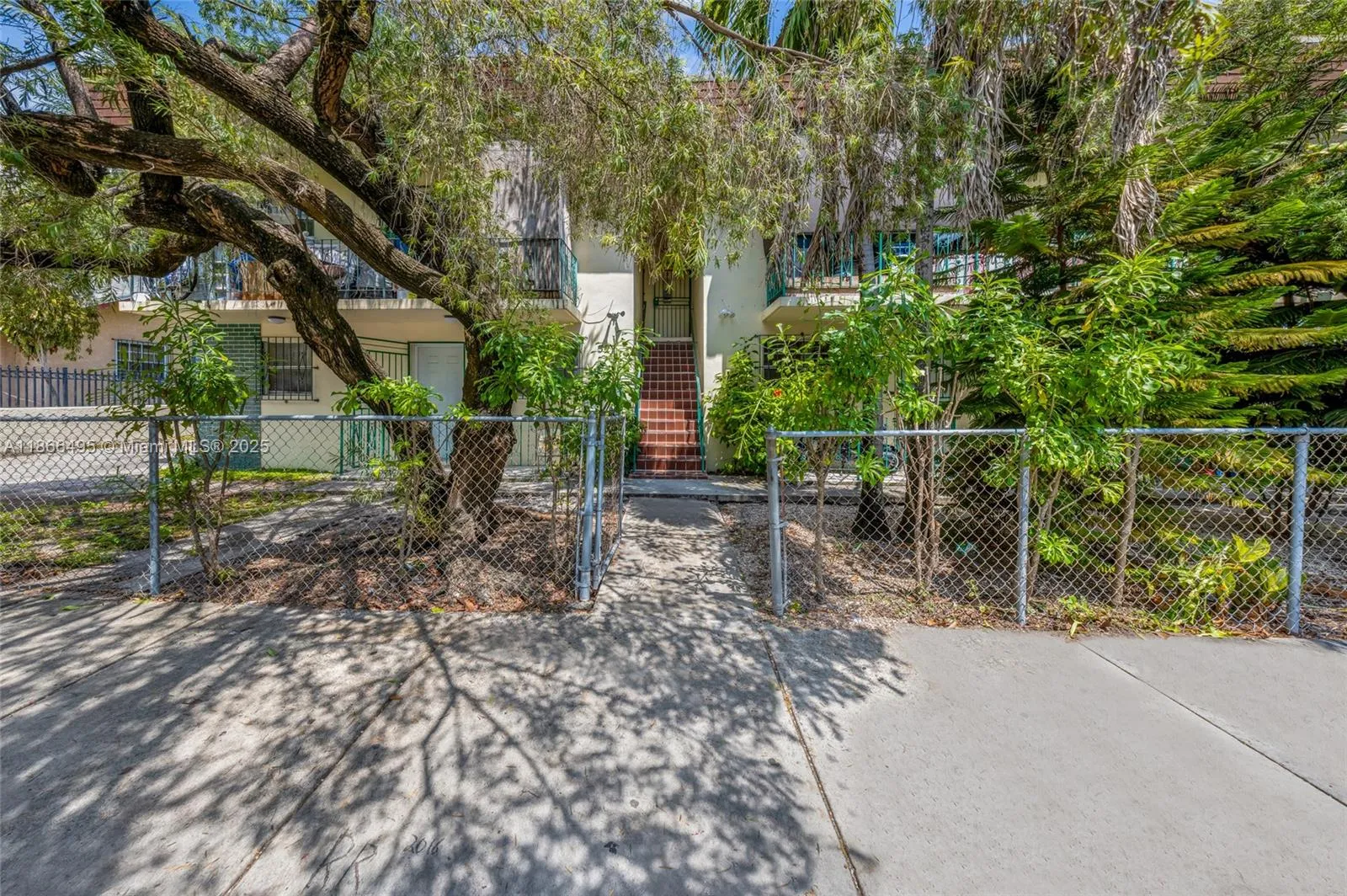 327 Sw 13th Ave, Miami, Florida 33135, Miami, Florida 33135, ,Residential Income,For Sale,327 Sw 13th Ave, Miami, Florida 33135,A11866495