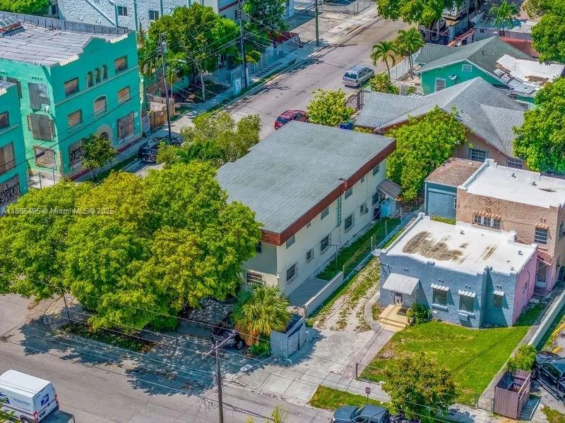 327 Sw 13th Ave, Miami, Florida 33135, Miami, Florida 33135, ,Residential Income,For Sale,327 Sw 13th Ave, Miami, Florida 33135,A11866495