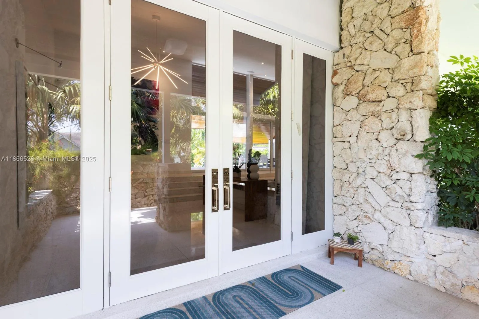 5780 Las Palmas Dr, Coral Gables, Florida 33156, Coral Gables, Florida 33156, 4 Bedrooms Bedrooms, ,3 BathroomsBathrooms,Residential,For Sale,5780 Las Palmas Dr, Coral Gables, Florida 33156,A11866528