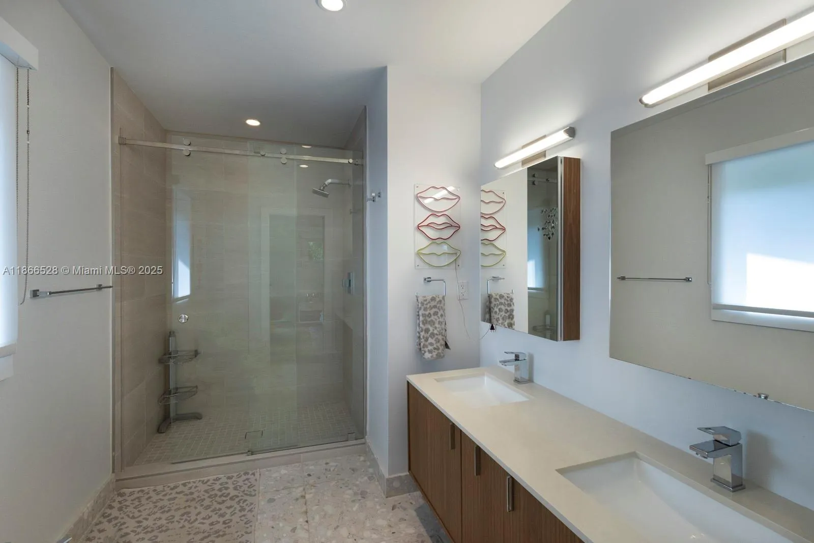 5780 Las Palmas Dr, Coral Gables, Florida 33156, Coral Gables, Florida 33156, 4 Bedrooms Bedrooms, ,3 BathroomsBathrooms,Residential,For Sale,5780 Las Palmas Dr, Coral Gables, Florida 33156,A11866528