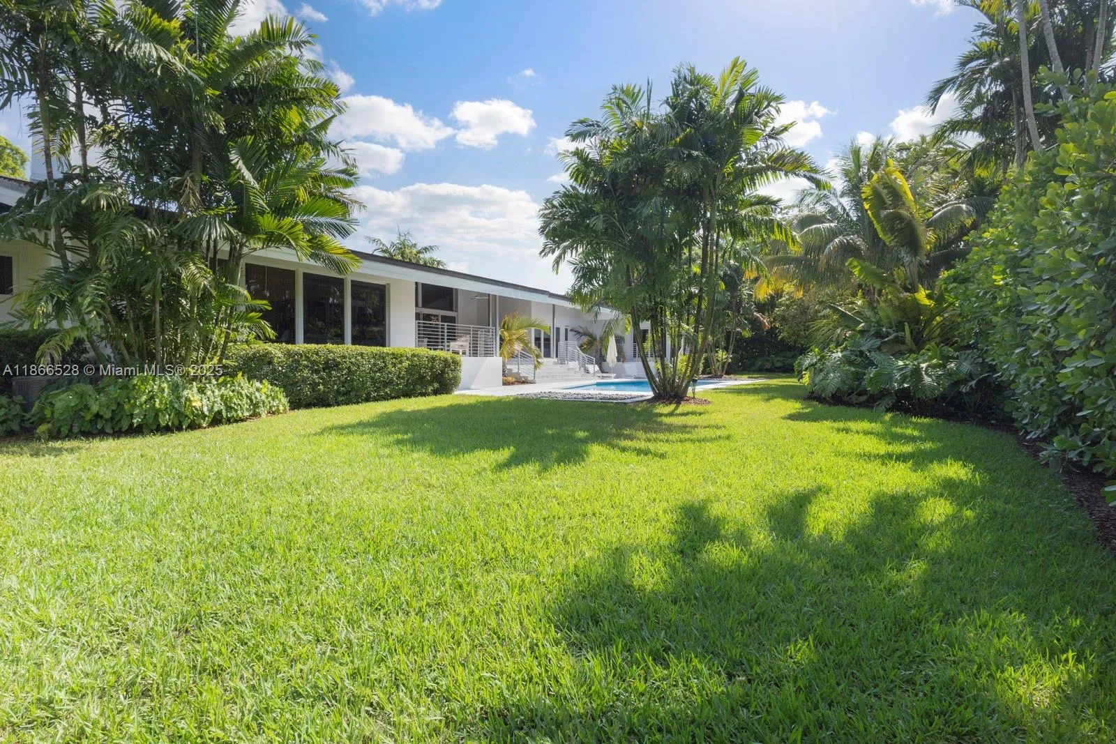 5780 Las Palmas Dr, Coral Gables, Florida 33156, Coral Gables, Florida 33156, 4 Bedrooms Bedrooms, ,3 BathroomsBathrooms,Residential,For Sale,5780 Las Palmas Dr, Coral Gables, Florida 33156,A11866528