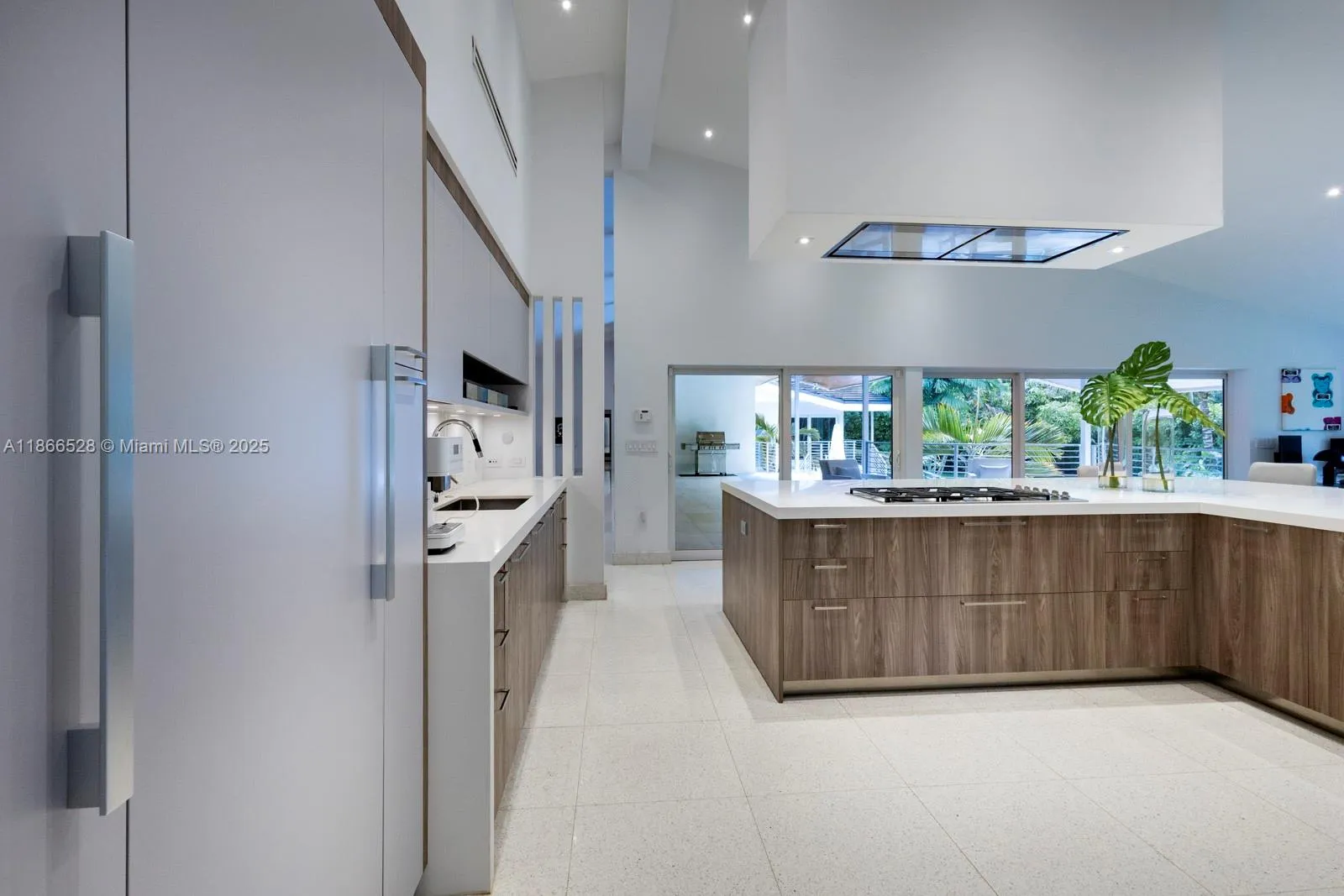 5780 Las Palmas Dr, Coral Gables, Florida 33156, Coral Gables, Florida 33156, 4 Bedrooms Bedrooms, ,3 BathroomsBathrooms,Residential,For Sale,5780 Las Palmas Dr, Coral Gables, Florida 33156,A11866528