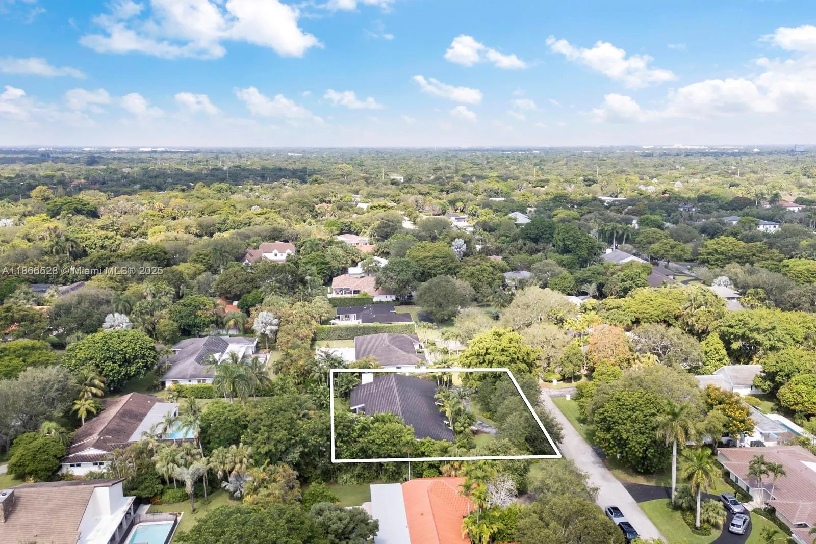 5780 Las Palmas Dr, Coral Gables, Florida 33156, Coral Gables, Florida 33156, 4 Bedrooms Bedrooms, ,3 BathroomsBathrooms,Residential,For Sale,5780 Las Palmas Dr, Coral Gables, Florida 33156,A11866528