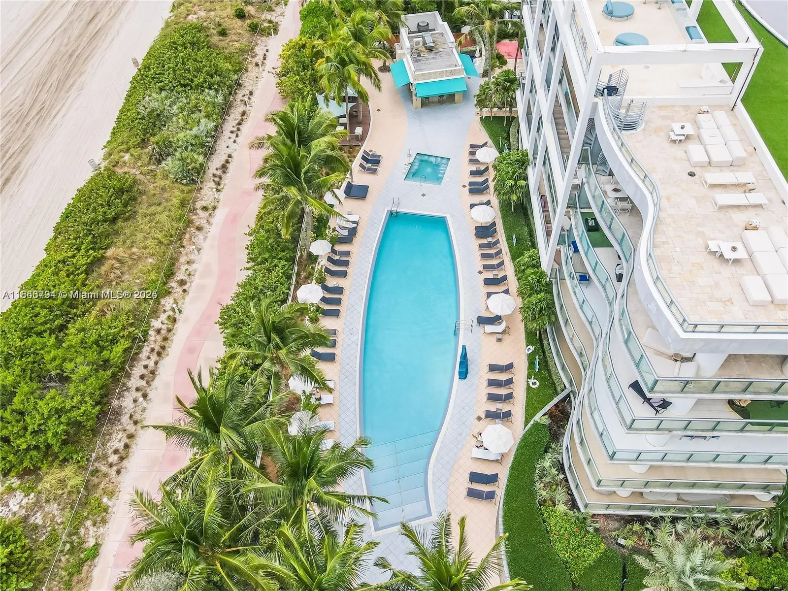 6801 Collins Ave 818, Miami Beach, Florida 33141, Miami Beach, Florida 33141, 2 Bedrooms Bedrooms, ,2 BathroomsBathrooms,Residential,For Sale,6801 Collins Ave 818, Miami Beach, Florida 33141,A11866794