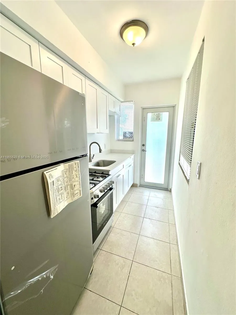 800 85th St 810, Miami Beach, Florida 33141, Miami Beach, Florida 33141, 1 Bedroom Bedrooms, ,1 BathroomBathrooms,Residential Lease,For Rent,800 85th St 810, Miami Beach, Florida 33141,A11865620