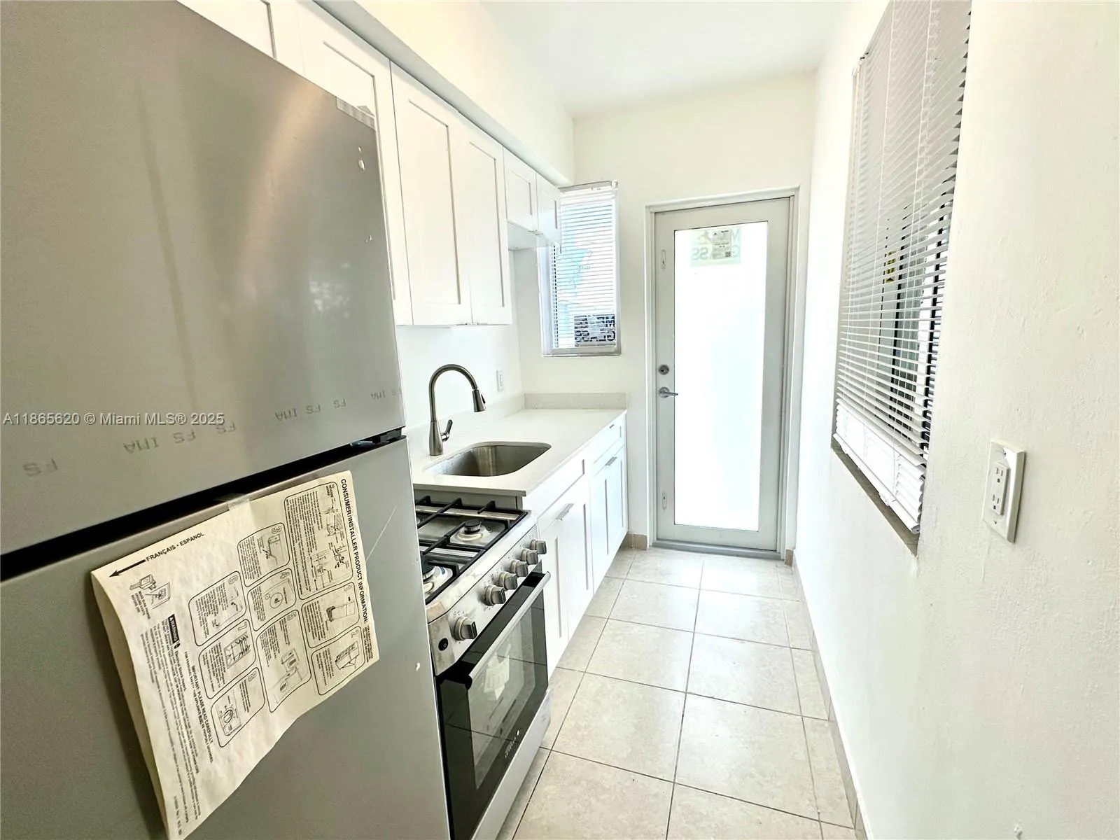 800 85th St 810, Miami Beach, Florida 33141, Miami Beach, Florida 33141, 1 Bedroom Bedrooms, ,1 BathroomBathrooms,Residential Lease,For Rent,800 85th St 810, Miami Beach, Florida 33141,A11865620