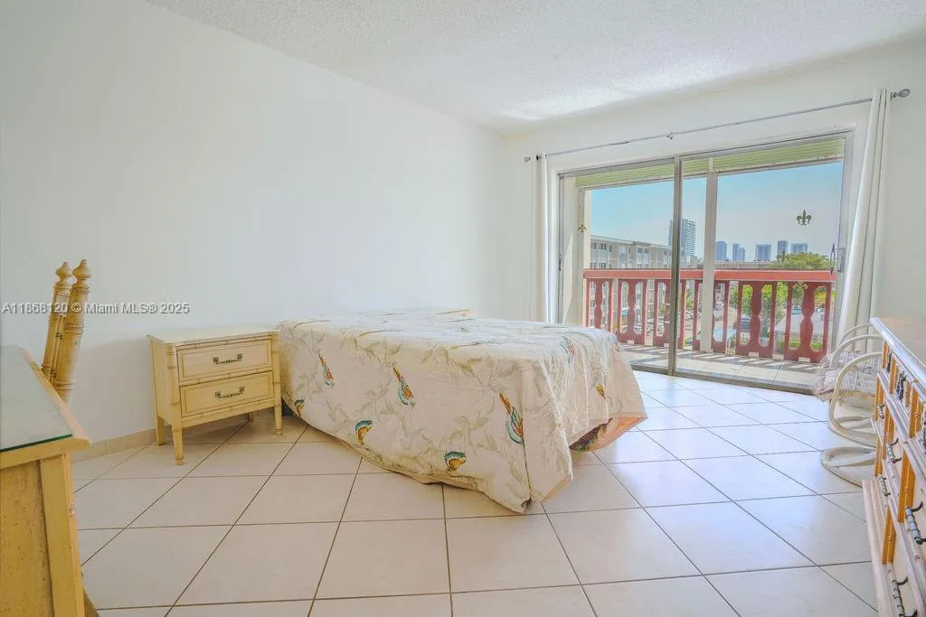 215 Se 3rd Ave 401d, Hallandale Beach, Florida 330, Hallandale Beach, Florida 33009, 1 Bedroom Bedrooms, ,1 BathroomBathrooms,Residential,For Sale,215 Se 3rd Ave 401d, Hallandale Beach, Florida 330,A11868120