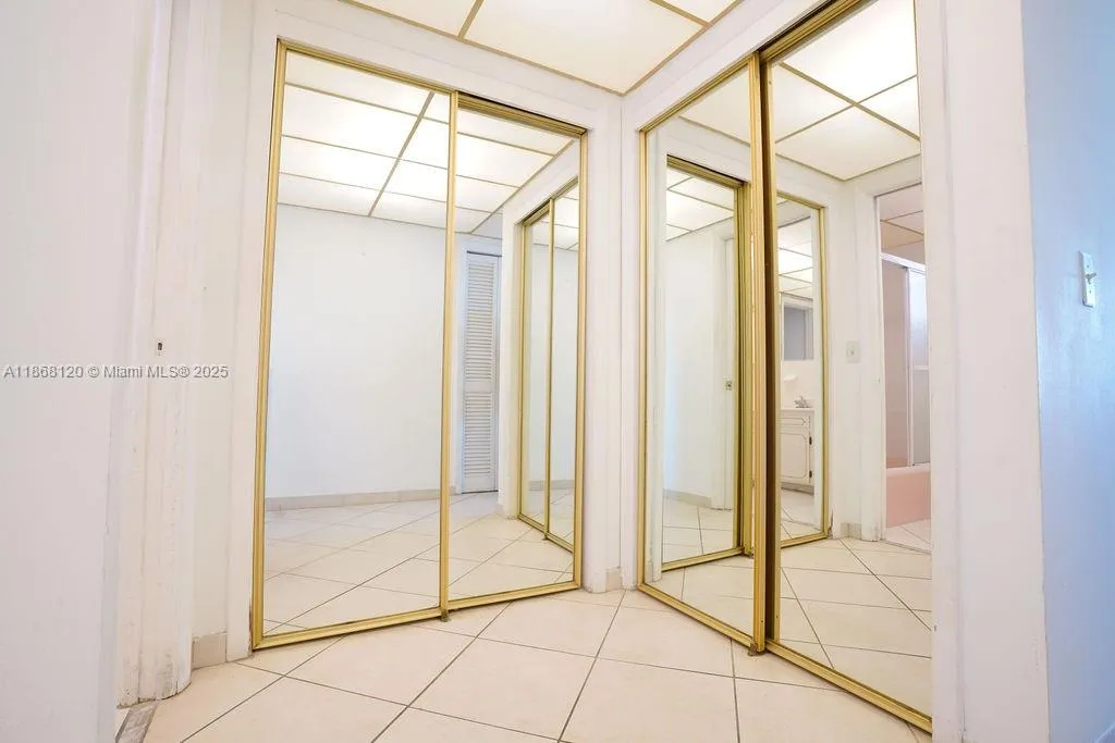 215 Se 3rd Ave 401d, Hallandale Beach, Florida 330, Hallandale Beach, Florida 33009, 1 Bedroom Bedrooms, ,1 BathroomBathrooms,Residential,For Sale,215 Se 3rd Ave 401d, Hallandale Beach, Florida 330,A11868120