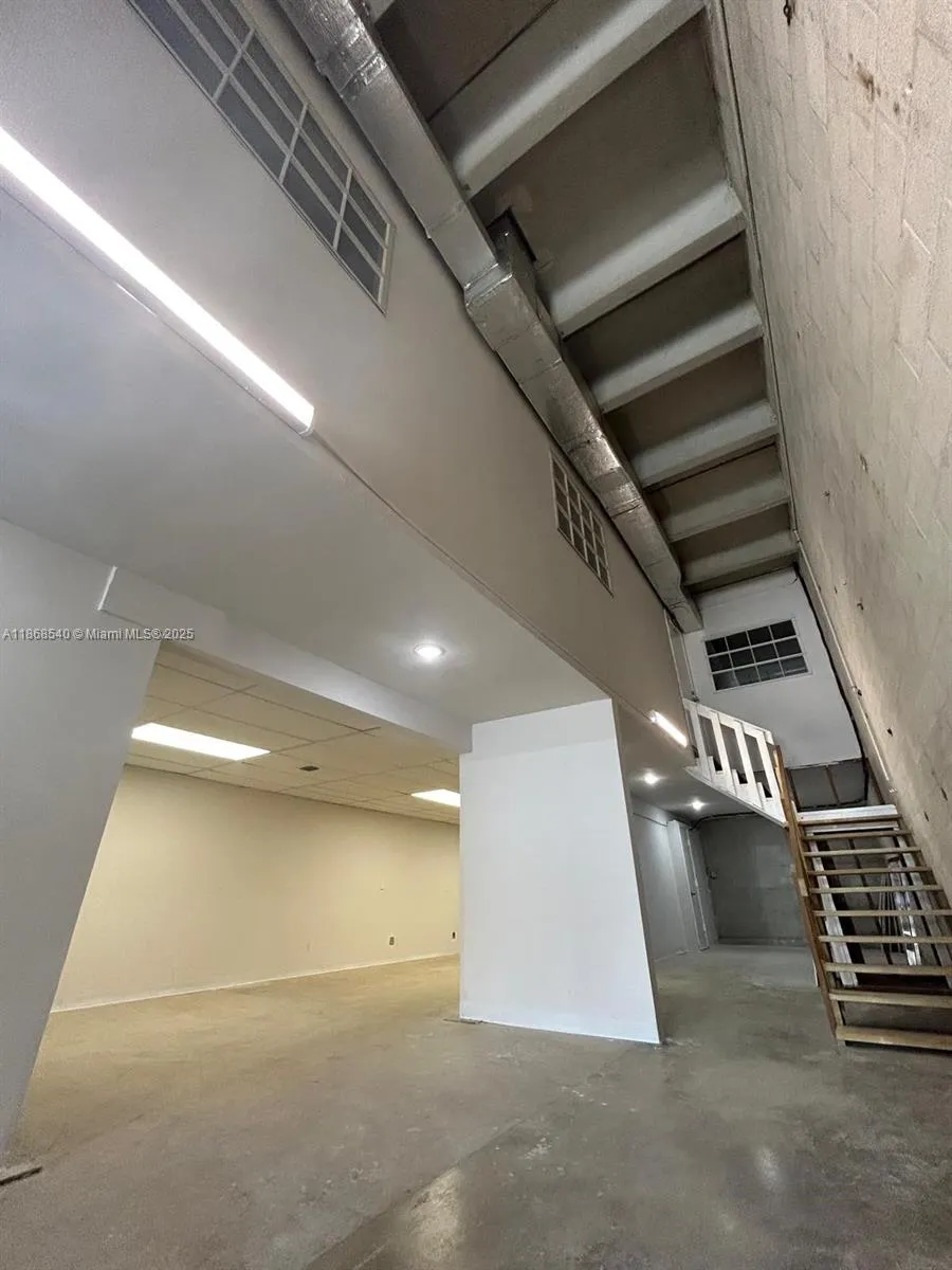 8418 Nw 61st St 5, Miami, Florida 33166, Miami, Florida 33166, ,Commercial Lease,For Rent,8418 Nw 61st St 5, Miami, Florida 33166,A11868540