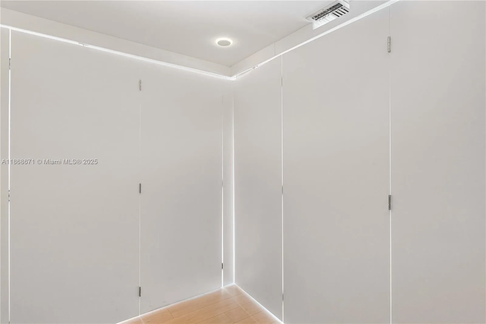 1385 Sw 22nd St 201, Miami, Florida 33145, Miami, Florida 33145, ,Commercial Sale,For Sale,1385 Sw 22nd St 201, Miami, Florida 33145,A11868671