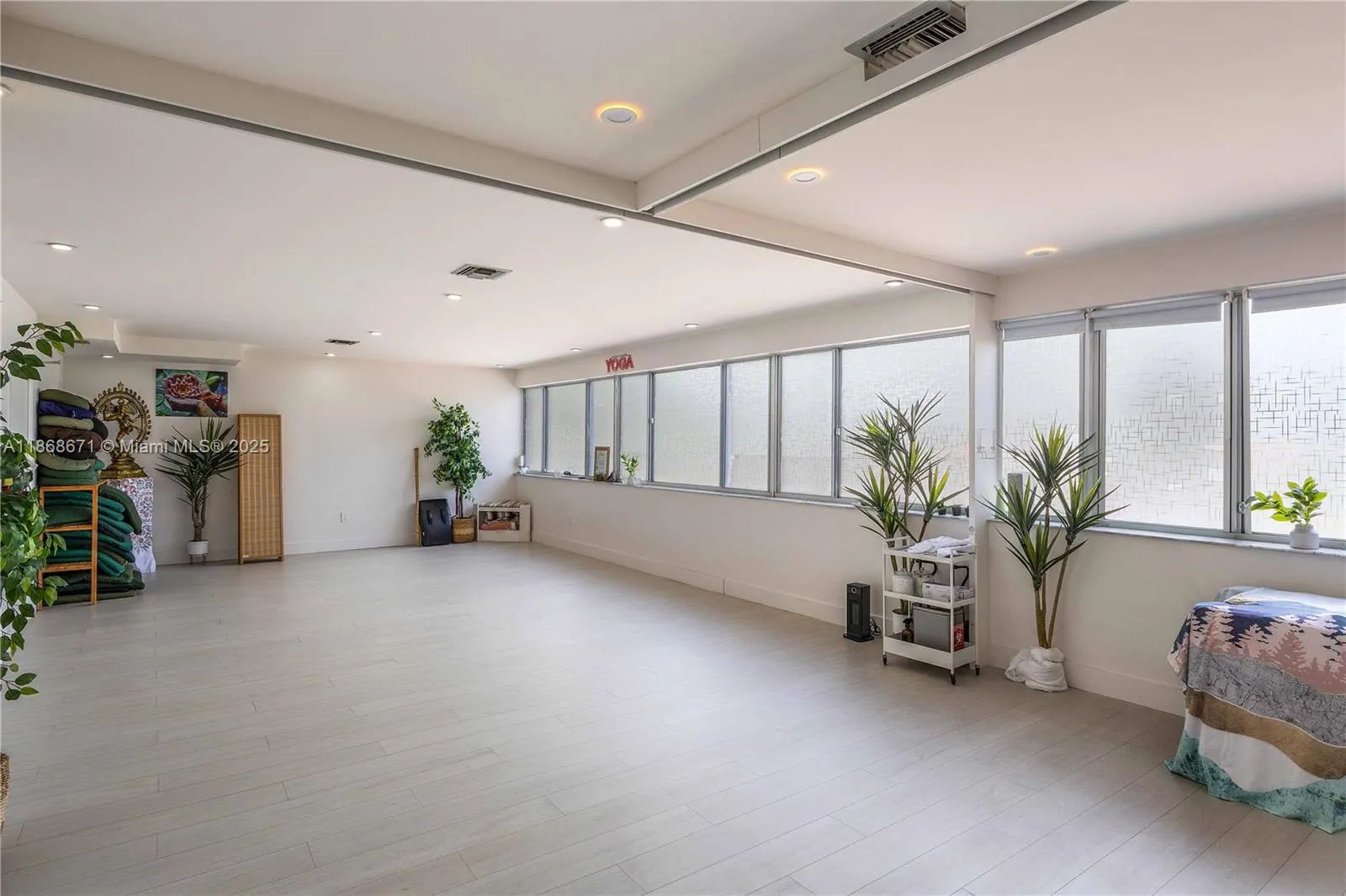 1385 Sw 22nd St 201, Miami, Florida 33145, Miami, Florida 33145, ,Commercial Sale,For Sale,1385 Sw 22nd St 201, Miami, Florida 33145,A11868671